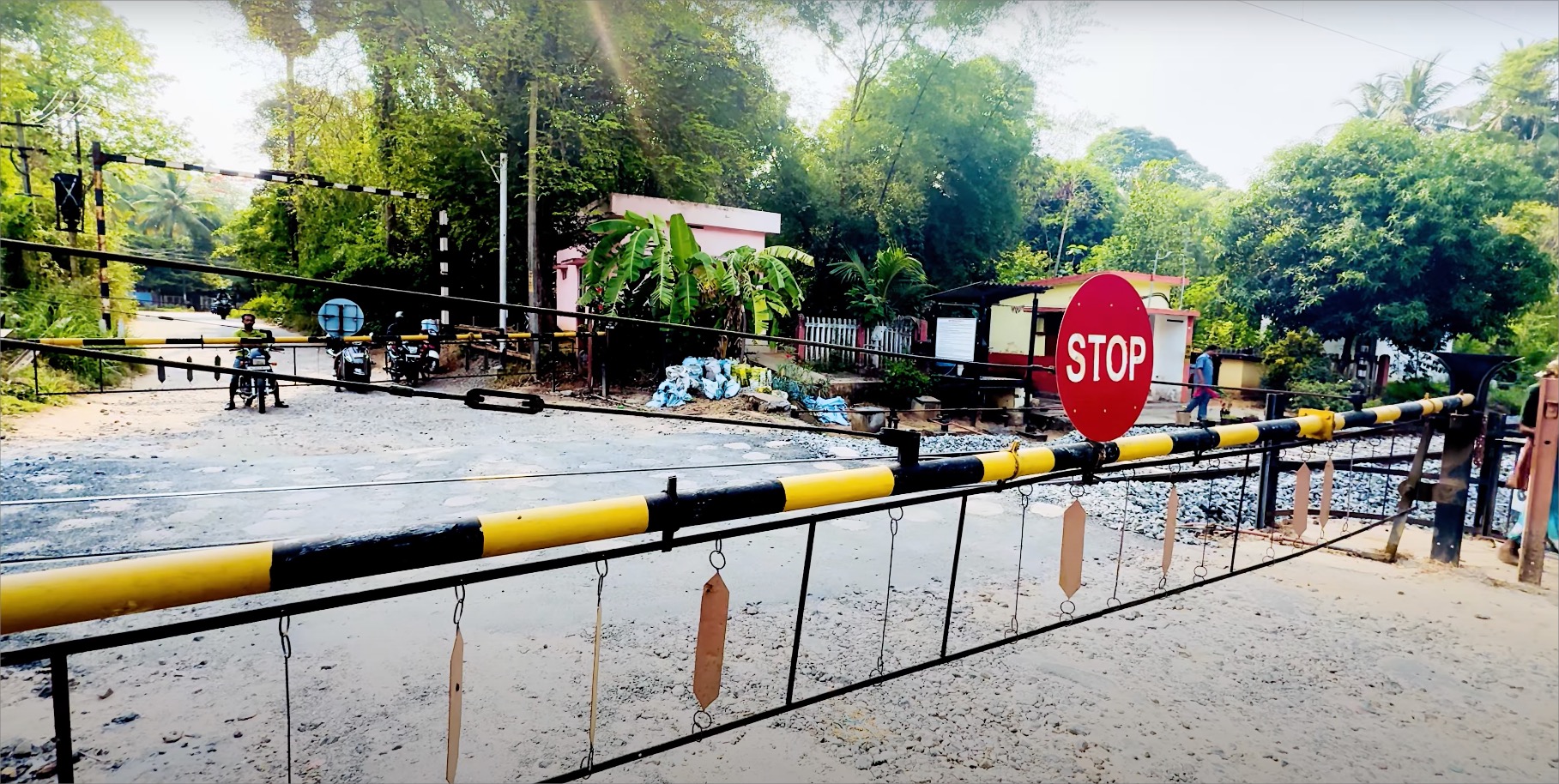 rail road crossings in india Chennai-Palakkad Express
