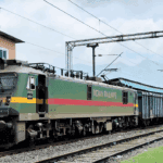 Epic Monsoon Haul! Twin WAG-5 Locos Drag Massive Oil Train Through South India in Torrential Rain